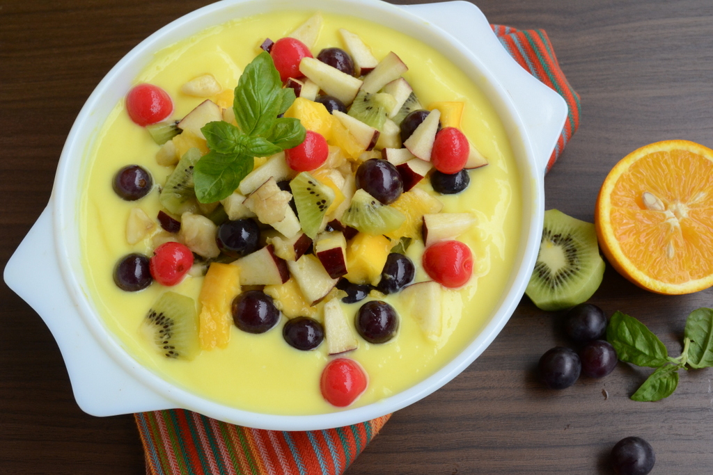 Custard with seasonal fruits | Kalnirnay Blog - Food Corner